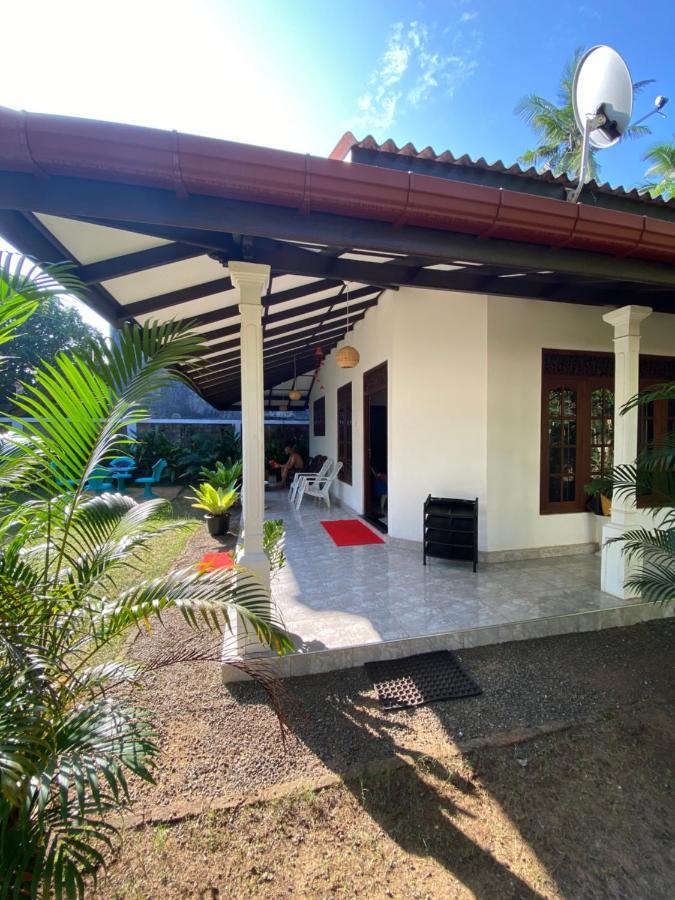 Mango Villa Hikkaduwa Extérieur photo